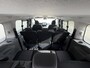 Volkswagen e-Transporter Caravelle 32 L1H1 Life 64 kWh Automaat 8 PERSOONS / garantie tot 12-2027 / WLTP 305 km / Stone Gray / Warmtepomp / Apple Carplay/Android Auto / Licht en zicht-pakket / Keyless entry / draadloze telefoonlader /