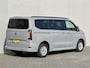 Volkswagen e-Transporter Caravelle 32 L1H1 Life 64 kWh Automaat 8 PERSOONS / garantie tot 12-2027 / WLTP 305 km / Stone Gray / Warmtepomp / Apple Carplay/Android Auto / Licht en zicht-pakket / Keyless entry / draadloze telefoonlader /