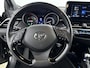 Toyota C-HR 2.0 Hybrid Executive Carplay | LMV 18'' | Stuur Verwarming! | Leder/Stof Bekleding+Stoelverwarming | Automatisch Inparkeren |