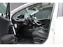 Peugeot 2008 1.2 PureTech Allure 110pk - Panoramadak - Trekhaak - Carplay - Camera - Navi - Cruise - Rijklaar
