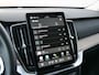 Volvo XC90 2.0 T8 Plug-in hybrid AWD Ultra Dark 455 Pk Automaat 7 persoons Navi / Pano-dak / Apple Carplay / Camera / Stoelverwarming / DAB / Luchtvering