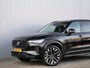 Volvo XC90 2.0 T8 Plug-in hybrid AWD Ultra Dark 455 Pk Automaat 7 persoons Navi / Pano-dak / Apple Carplay / Camera / Stoelverwarming / DAB / Luchtvering