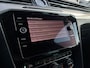 Volkswagen Passat Variant 1.5 TSI 150 pk Highline Business R | Trekhaak | Navigatie | Aplle Carplay | Achter uitrij camera | Led koplampen | Stoelverwarming |