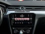 Volkswagen Passat Variant 1.5 TSI 150 pk Highline Business R | Trekhaak | Navigatie | Aplle Carplay | Achter uitrij camera | Led koplampen | Stoelverwarming |