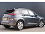 Hyundai Kona Electric EV Premium Sky 64 kWh | 98% soh! | Leer | Trekhaak | Camera | HUD | Stoelverwarming - Koeling | Adaptieve Cruise Control | Schuif / kanteldak