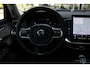 Volvo XC90 T8 Automaat Plug-in hybrid AWD Ultra Dark | Semi elektrische trekhaak | Panoramadak | Premium Audio by Bowers en Wilkins | Luchtvering | Vewarmbare voorstoelen met massagefunctie en ventilatie | Verwarmbare achterbank met geïntregeerde kinderzitjes | Gelaagde Zijruiten