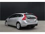 Volvo V60 1.5 T3 Polar+ Dynamic - Leder - Stoelverwarming - Trekhaak - Navi - PDC - On Call - Xenon - Rijklaar