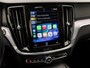 Volvo V60 2.0 B3 Momentum Sport 177Pk Automaat (APPLE CARPLAY, GROOT NAVI, PARKEERSENSOREN, SPORTSTOELEN, DAKRAILS ZWART, LED KOPLAMPEN, NIEUWE APK, NIEUWSTAAT)
