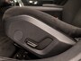 Volvo V60 2.0 B3 Momentum Sport 177Pk Automaat (APPLE CARPLAY, GROOT NAVI, PARKEERSENSOREN, SPORTSTOELEN, DAKRAILS ZWART, LED KOPLAMPEN, NIEUWE APK, NIEUWSTAAT)