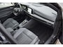 Volkswagen Golf 1.5 eTSI R-Line 150 Pk Pano H/K Navi HUD Camera ACC