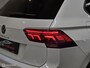 Volkswagen Tiguan 1.5 TSI 3x R-Line Panorama/HUD/Black Style/Trekhaak