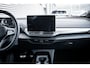 Volkswagen ID.4 Pro Limited Edition | 'App-Connect' draadloze smartphone integratie | Achterbank in ongelijke delen neerklapbaar incl. middenarmsteun en doorlaadmogelijkheid | Afstandscontrolesysteem (Front Assist), met voetgangers- en fietsersherkenning