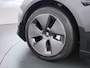 Tesla Model 3 RWD SR+ NW Model 60kWh LFP 283PK Warmtepomp Elektr.A-klep Sentry Mode Stoel+Bankverwarmd FSD 18" Premium Luidspr. AutoPilot Leer PanoDak Adaptive-Cruise Lmv Camera's Elektr.-Stuur+Stoelen+Spiegels+Geheugen+Easy-Entry+Verwarmde stoelen Park ass Navi LED Comfortstoelen ACC DAB Keyless en Voorverwarmen interieur via App One-Pedal-Drive Origineel Nederlandse auto Garantie Accu/Motor tot 14-06-2029 max 160.000km