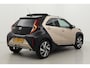 Toyota Aygo X 1.0 VVT-i MT Envy | Elektrisch vouwdak | Fietsensteun | Navigatie | Apple Carplay / Android Auto | JBL | LED | 18 inch