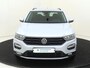 Volkswagen T-Roc 1.5 TSI Style | Adaptieve cruise control | Navigatie | Parkeersensoren | CarPlay | Draadloze telefoonlader | Airco |