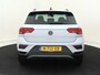 Volkswagen T-Roc 1.5 TSI Style | Adaptieve cruise control | Navigatie | Parkeersensoren | CarPlay | Draadloze telefoonlader | Airco |