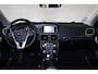 Volvo V40 Cross Country T3 PolarPlus Luxury - Panoramadak - Harman/Kardon audio - Verwarmde voorstoelen - Parkeercamera achter - Volvo On Call - Cruise Control - Standkachel - Extra getint glas - 17' LMV