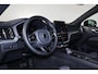 Volvo XC60 T6 Recharge AWD Plus Black Edition - IntelliSafe Assist & Surround - 360º Camera - Harman/Kardon audio - Verwarmde voorstoelen, stuur & achterbank - Parkeersensoren voor & achter - Elektr. bedienb. voorstoelen met geheugen - Draadloze tel. lader - Extra getint glas - 21' LMV