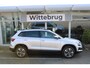Skoda Karoq 1.0 TSI 110pk Ambition Tour uitv. / Navigatie by APP / LM 17 inch / Parkeersensoren A. / LED / Climatronic airco