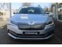 Skoda Superb Combi 1.4 TSI iV 218pk Style DSG Automaat / Navigatie / LM 17 inch / APP / LED / Elektr klep / Parkeersensoren A.