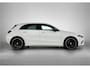 Mercedes-Benz A-klasse 180 Nightpakket | Augmented Reality | Stoelverwarming | LED | Car Play | Cruise Controle | Inclusief 24 maanden Mercedes-Benz Certified garantie voor Europa.