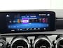 Mercedes-Benz A-klasse 180 Nightpakket | Augmented Reality | Stoelverwarming | LED | Car Play | Cruise Controle | Inclusief 24 maanden Mercedes-Benz Certified garantie voor Europa.