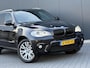 BMW X5 xDrive50i M-Pakket - Pano - 7-Persoons - Facelift - Softclose - Leder Dashboard
