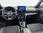 Toyota Yaris Cross 1.5 Hybrid Dynamic | Dodehoek detectie | Navigatie | Stoel-/stuurverwarming | Parkeersensoren voor/achter | Apple Carplay / Android Auto | 17 inch