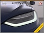 Tesla Model X 100D 423pk Dual Motor Leer Luchtvering Trekhaak AutoPilot Pano-Dak Adaptive Cruise Vleugeldeuren Camera's Elektr.Stoelen/Stuur+Verwarmd+Geheugen Keyless Wifi Adaptieve koplampen Lmv 20" Led Elektr.-Achterklep Bordherkenning Verwarmde Sproeiers-bladen Carbon Sentry Mode Valet mode 2.250 kg Trekvermogen! Nieuwprijs €124.700,-