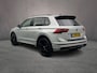 Volkswagen Tiguan R-Line Business+ 1.5 TSI 150pk DSG Automaat Trekhaak, Panoramadak, Adaptive cruise control, Black style, Achteruitrijcamera, Elektrische achterklep