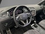 Volkswagen Tiguan R-Line Business+ 1.5 TSI 150pk DSG Automaat Trekhaak, Panoramadak, Adaptive cruise control, Black style, Achteruitrijcamera, Elektrische achterklep