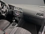 Volkswagen Tiguan R-Line Business+ 1.5 TSI 150pk DSG Automaat Trekhaak, Panoramadak, Adaptive cruise control, Black style, Achteruitrijcamera, Elektrische achterklep
