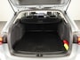 Volkswagen Golf variant Life Business 1.5 TSI 85 kW / 116 pk Variant 6 ver Navigatie | Extra getint glas | Verlengde garantie