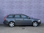 Volvo V50 2.0 Sport | 12 mnd BOVAG garantie | Trekhaak | Cruise control | Dakrails | Climate control | Volvo dealer onderhouden |