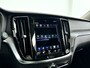 Volvo V60 B3 Momentum Business | Panoramadak | Parkeercamera | Stoel- en Stuurverwarming | Trekhaak