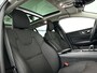 Volvo V60 B3 Momentum Business | Panoramadak | Parkeercamera | Stoel- en Stuurverwarming | Trekhaak