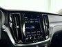 Volvo V60 B3 Momentum Business | Panoramadak | Parkeercamera | Stoel- en Stuurverwarming | Trekhaak