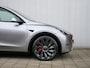 Tesla Model Y Performance AWD 75 kWh 463 Pk Automaat Navigatie / Camera's / Afneembare trekhaak / Leer / Pano-dak / Autopilot / SOH 93,6 %