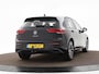 Volkswagen Golf 1.5 TSI 130pk Life · Apple/Android Car Play · ACC · Stuur- & Stoelverwarming · Trekhaak · Navigatie · Sfeerverlichting · 17"Velgen ·
