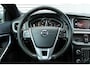 Volvo V40 1.5 T3 Polar+ Sport Lichtmetalen Velgen 17" | Lederenbekleding | Standkachel | Harman/Kardon Audiosysteem | Electronic Climate Controle | Voorstoelen Verwarmend | Cruise Control | Leyless Entry+ Keyless Start | LED koplampen | Navigatiesysteem Full Map + Hard Disk | Panoramadak |