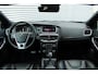 Volvo V40 1.5 T3 Polar+ Sport Lichtmetalen Velgen 17" | Lederenbekleding | Standkachel | Harman/Kardon Audiosysteem | Electronic Climate Controle | Voorstoelen Verwarmend | Cruise Control | Leyless Entry+ Keyless Start | LED koplampen | Navigatiesysteem Full Map + Hard Disk | Panoramadak |