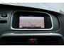 Volvo V40 1.5 T3 Polar+ Sport Lichtmetalen Velgen 17" | Lederenbekleding | Standkachel | Harman/Kardon Audiosysteem | Electronic Climate Controle | Voorstoelen Verwarmend | Cruise Control | Leyless Entry+ Keyless Start | LED koplampen | Navigatiesysteem Full Map + Hard Disk | Panoramadak |