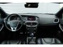 Volvo V40 1.5 T3 Polar+ Sport | Elektrisch Verstelbare Bestuurdersstoel Met Geheugen | Lichtmetalen Velgen 17" | Lederen Bekleding | electronic climate controle | Voorstoelen Verwarmend | Standkachel | Cruise Control | Keyless Entry+ Keyless Start | LED Koplampen | Navigatiesysteem Full Map + Hard Disk | Panoramadak |