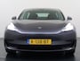 Tesla Model 3 RWD SR plus LFP Accu Trekhaak AutoPilot Leder Panoramadak Adaptive-Cruise Camera's Elektr.-Stuur+Stoelen+Spiegels+Geheugen+Easy-Entry+Verwarmde stoelen Park assistent Pdc WIFI Lane-Assist Speed-Assist Navi LED DAB Voorverwarmen Keyless One-Pedal-Drive Lmv 18" SOH 92% 1e Eigenaar Origineel Nederlandse Auto 1.000kg Trekvermogen