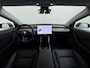 Tesla Model 3 RWD SR plus LFP Accu Trekhaak AutoPilot Leder Panoramadak Adaptive-Cruise Camera's Elektr.-Stuur+Stoelen+Spiegels+Geheugen+Easy-Entry+Verwarmde stoelen Park assistent Pdc WIFI Lane-Assist Speed-Assist Navi LED DAB Voorverwarmen Keyless One-Pedal-Drive Lmv 18" SOH 92% 1e Eigenaar Origineel Nederlandse Auto 1.000kg Trekvermogen