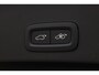 Volvo XC40 B4 Plus Dark | Panoramadak | Elektrisch Verstelbare Voorstoelen | Getint Glas Achter | Keyless | Elektrische Achterklep | Premium audio by Harman Kardon | Stoelverwarming | Stuurverwarming | Volvo UX Infotainment | Adaptieve Cruise Control | Pilot Assist | BLIS