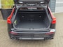 Volvo V60 2.0 T8 Plug-in hybrid AWD Ultra Dark Lounge Pack |  Volvo Guard Alarm | Extra getint glas achter | Gelamineerde zijruiten rondom| 19" 5-triplespaaks Glossy Black Diamond Cut