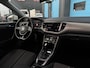 Volkswagen T-Roc 1.5 TSI Style Business Panoramadak | Trekhaak | Achteruitrijcamera