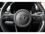 Toyota Yaris Cross 1.5 Hybrid 115 FIRST EDITION LED KOPLAMPEN STUUR-STOEL-RUITENWISSER VERW. KEYLESS PRIVACYGLASS APPLE/ANDROID