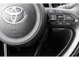 Toyota Yaris Cross HYBRID 115 FIRST EDITION LED KOPLAMPEN STUUR-STOEL-RUITENWISSER VERW. KEYLESS PRIVACYGLASS APPLE/ANDROID